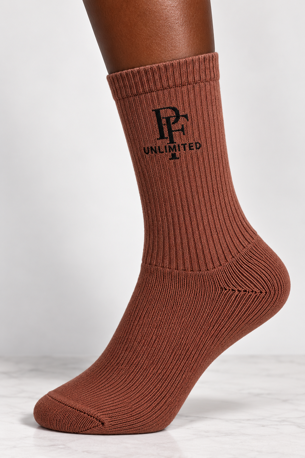 PHYSIQUE FIT UNLIMITED CREW SOCKS